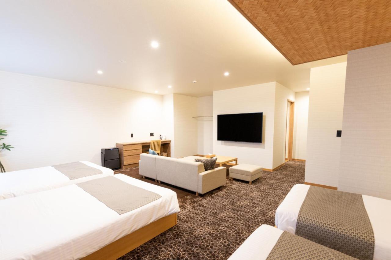 Grand Base -Nagoya Chiyokura- Hotel Buitenkant foto